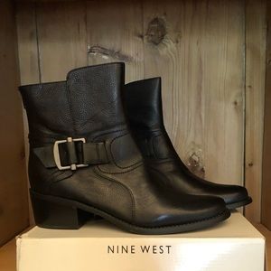 Nine West ~ Black leather boots ~ Women’s size 10